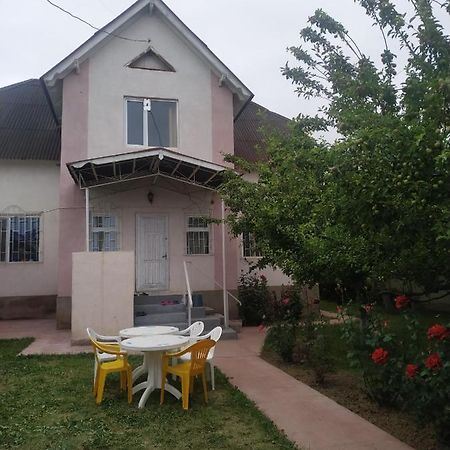 Guest House Regina Bulan Sogottuu Екстер'єр фото